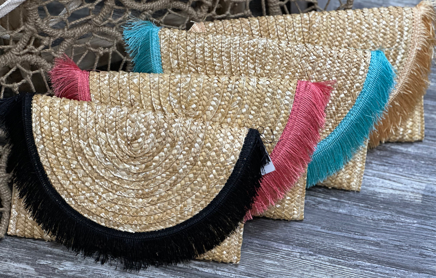 Wheat straw clutches