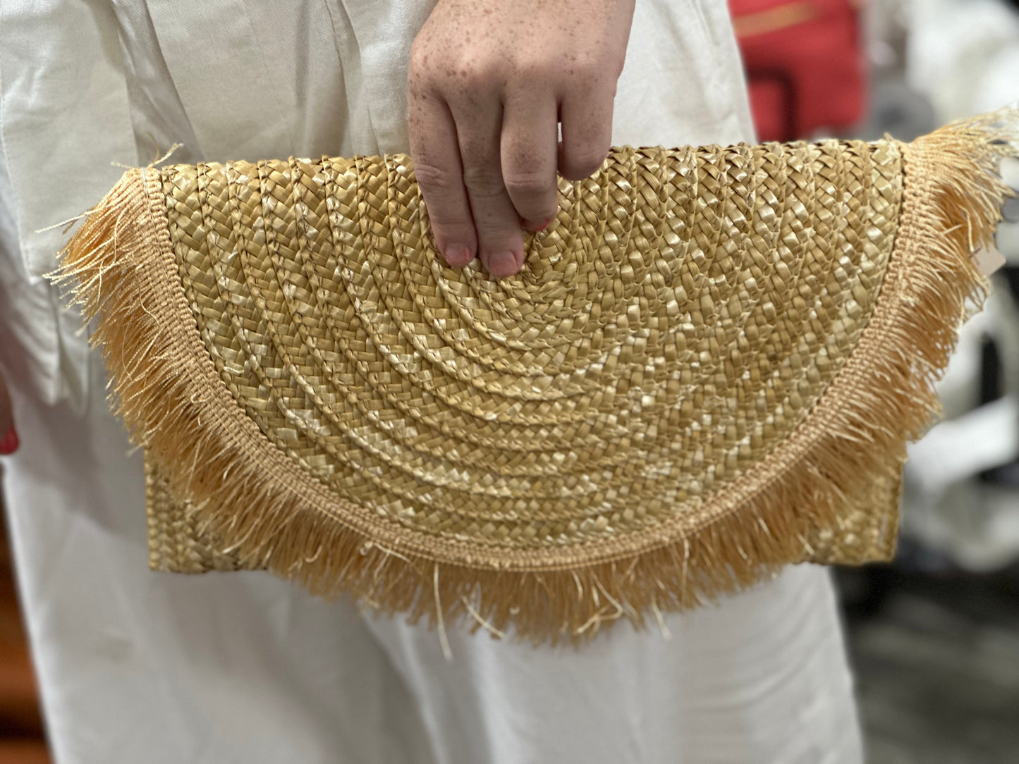 Wheat straw clutches