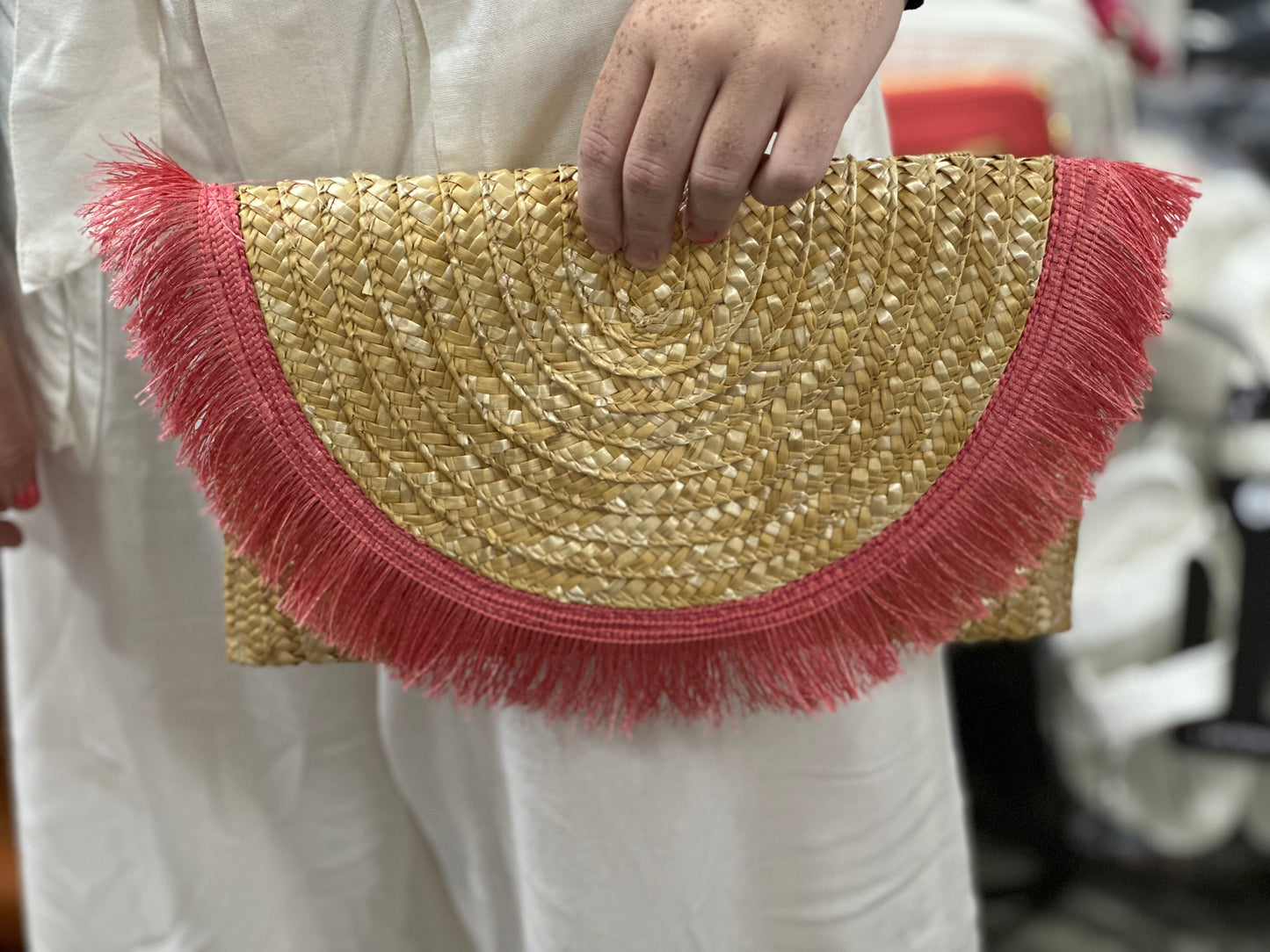 Wheat straw clutches